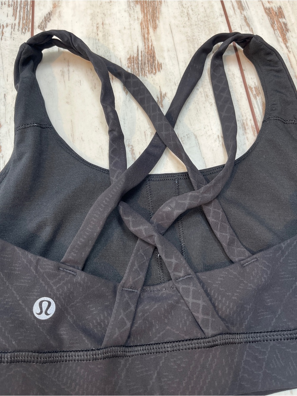 Lululemon Energy Bra Black Strappy Back Geometric Embossed Medium Support 4 - Picture 6 of 11